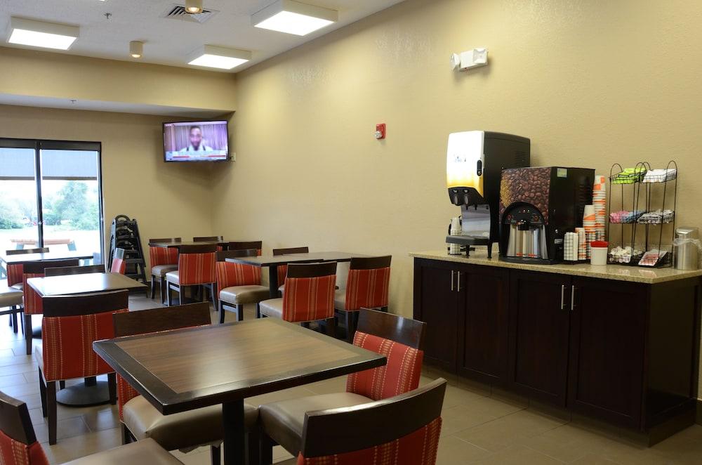 Comfort Inn & Suites Cave City Esterno foto